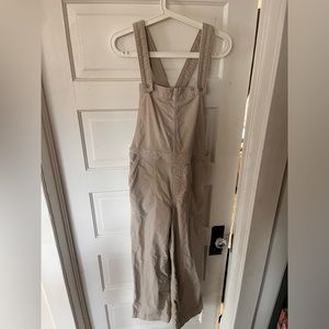 Patagonia Women’s Stand Up Cropped Corduroy Overalls